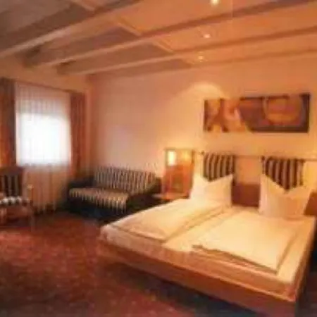 Zum Adler - Wahlwies-3 Km Z Bodensee Geoeffnet - Rest-mo-di-geschl 3*