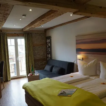 Hotel Zum Adler - Wahlwies-3 Km Z Bodensee Geoeffnet - Rest-mo-di-geschl Stockach