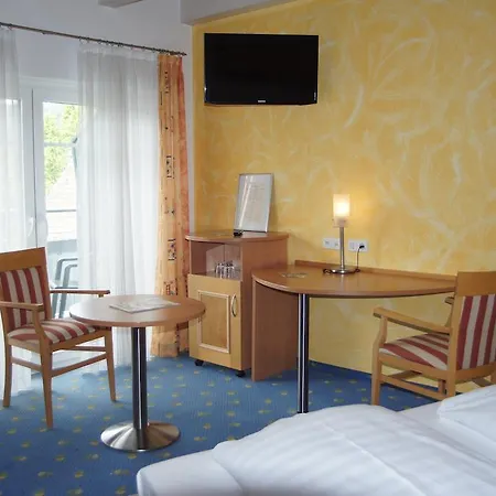 Zum Adler - Wahlwies-3 Km Z Bodensee Geoeffnet - Rest-mo-di-geschl Hotel