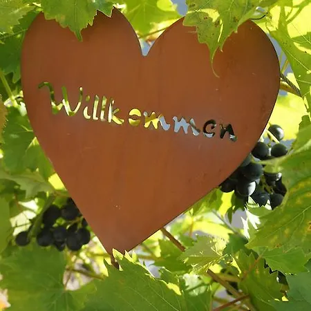 ホテル Zum Adler - Wahlwies-3 Km Z Bodensee Geoeffnet - Rest-mo-di-geschl 3*