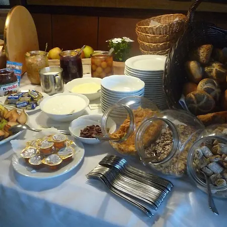 Hotel Zum Adler - Wahlwies-3 Km Z Bodensee Geoeffnet - Rest-mo-di-geschl Stockach