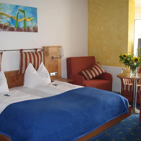 Hotel Zum Adler - Wahlwies-3 Km Z Bodensee Geoeffnet - Rest-mo-di-geschl