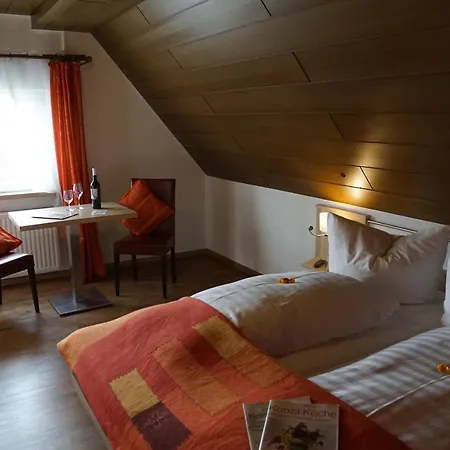 Zum Adler - Wahlwies-3 Km Z Bodensee Geoeffnet - Rest-mo-di-geschl